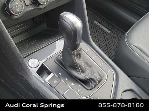 Used 2021 Volkswagen Tiguan SE w/ Panoramic Sunroof Package image 17