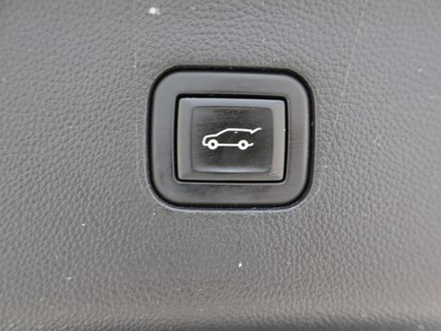 Used 2021 Buick Enclave Avenir FWD image 34