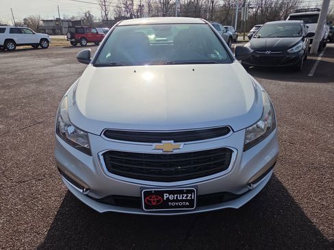 Used 2016 Chevrolet Cruze LS image 8