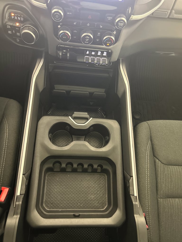 Used 2022 RAM 1500 Big Horn AWD/4WD image 16