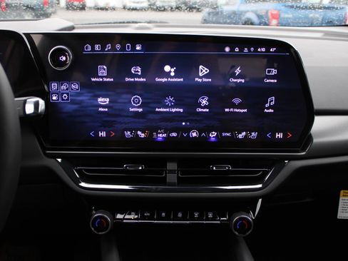 New 2025 Chevrolet Equinox EV RS w/ Convenience Package II image 11