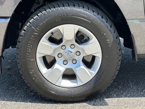 Used 2022 RAM 1500 Big Horn AWD/4WD image 32