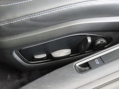 Certified 2025 Porsche 911 Carrera 4 GTS AWD/4WD image 39