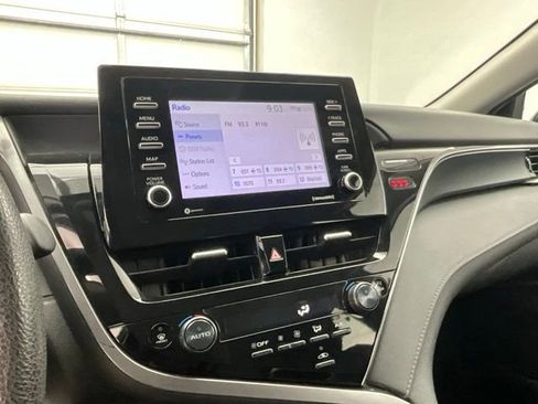 Used 2023 Toyota Camry LE FWD image 10