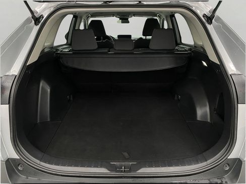 Used 2025 Toyota RAV4 XLE AWD/4WD image 6