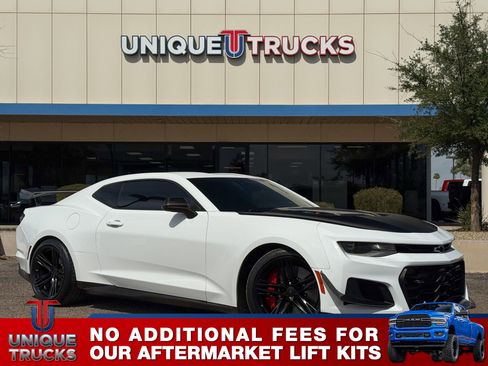 Used 2021 Chevrolet Camaro ZL1 RWD image 1