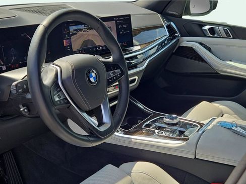 Used 2024 BMW X5 sDrive40i w/ Executive Package image 17