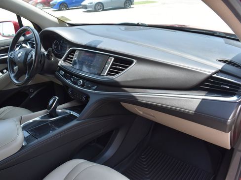 Used 2020 Buick Enclave Essence AWD/4WD image 72
