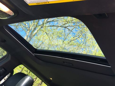 Used 2018 Jeep Grand Cherokee Altitude image 30