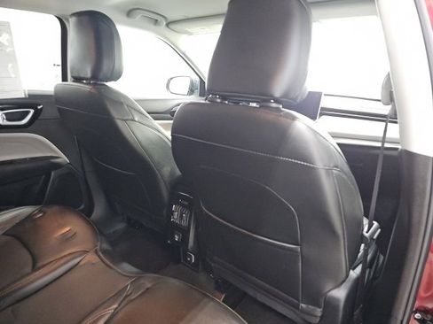 Used 2022 Jeep Compass Limited image 14