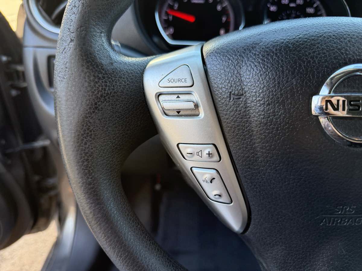 Used 2016 Nissan Versa SV FWD image 28