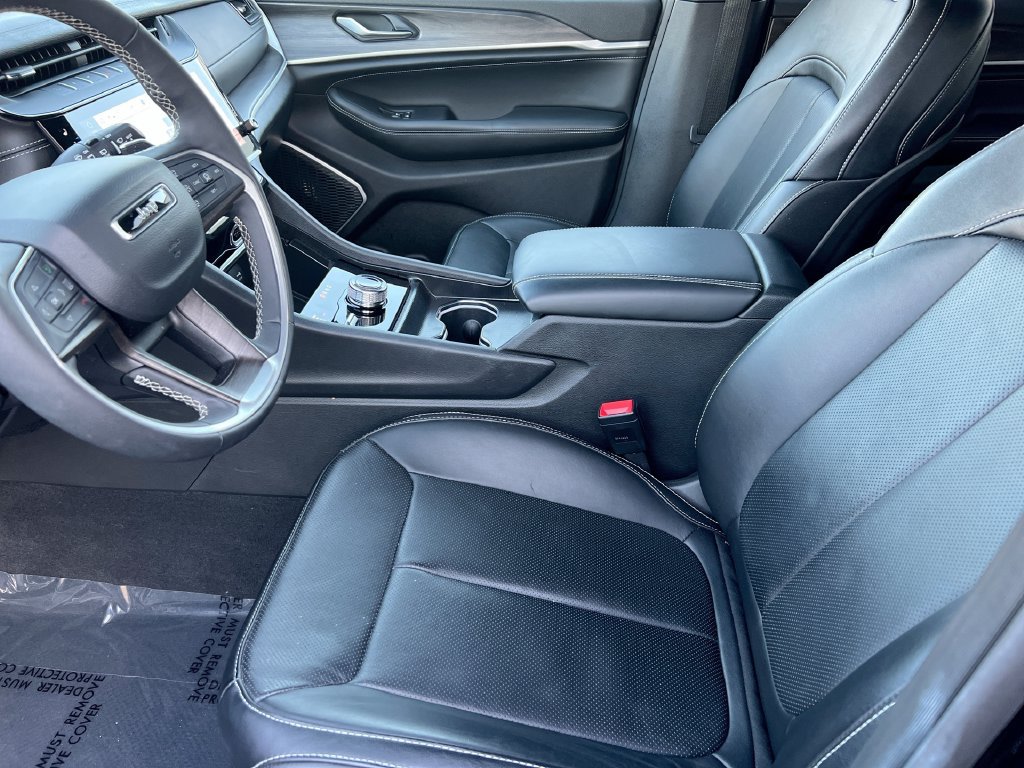 Used 2026 Jeep Grand Cherokee Limited AWD/4WD image 42