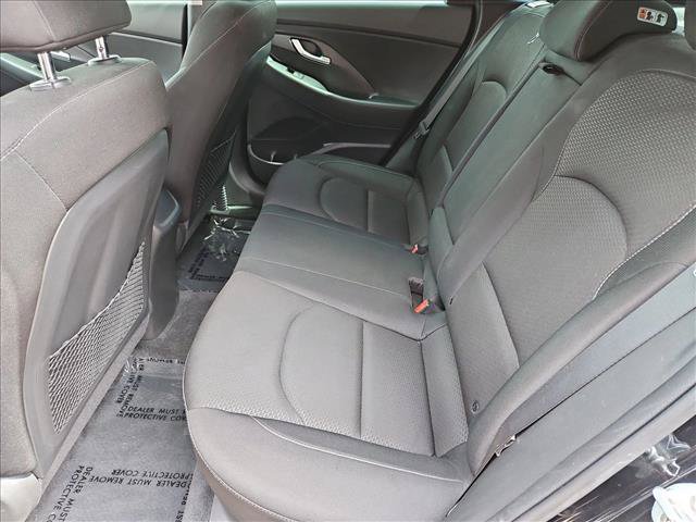 Used 2018 Hyundai Elantra GT FWD image 24