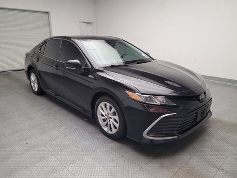Used 2021 Toyota Camry LE w/ Cold Weather Package AWD/4WD image 13