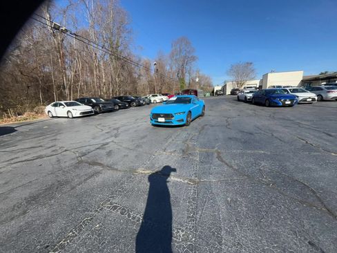 Used 2024 Ford Mustang Premium image 12