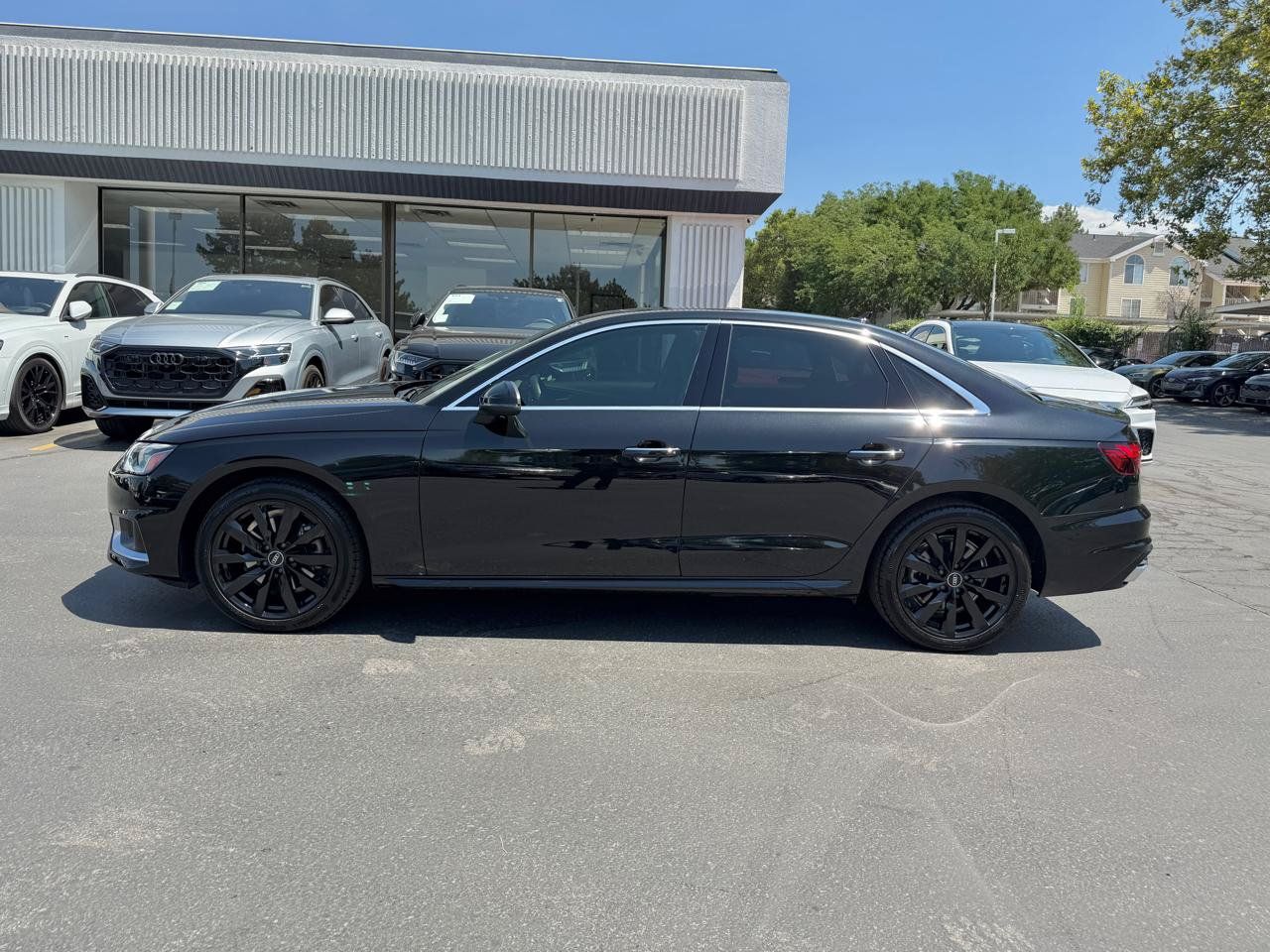 Used 2023 Audi A4 2.0T Premium w/ Convenience Package AWD/4WD image 18