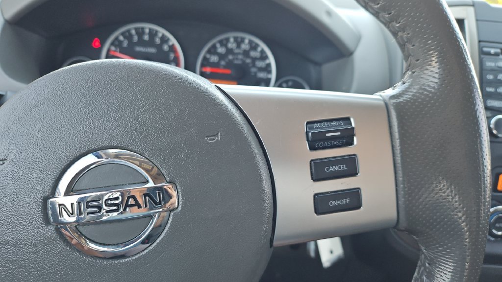 Used 2019 Nissan Frontier SL AWD/4WD image 11