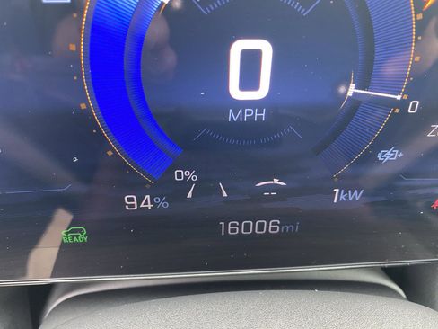 Used 2024 Chevrolet Equinox EV RS image 27