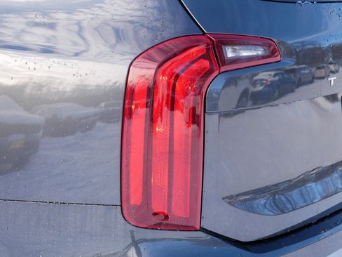 Certified 2023 Kia Telluride LX image 17