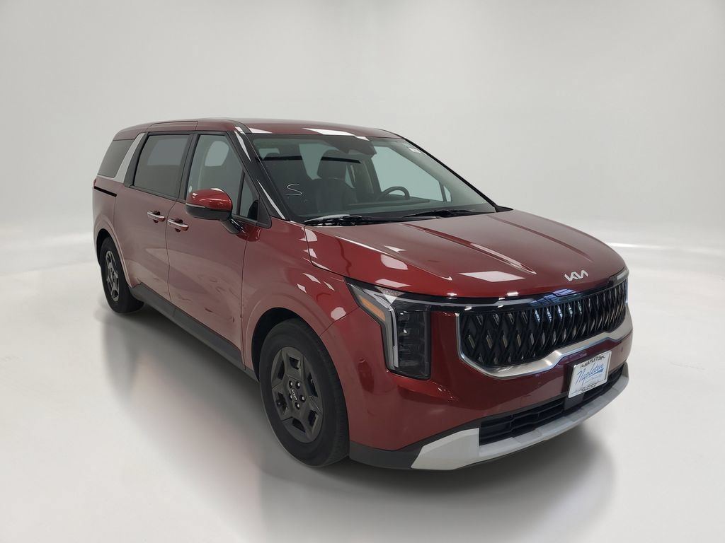 Used 2025 Kia Carnival FWD image 3