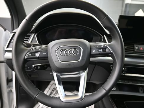Certified 2025 Audi Q5 2.0T Premium w/ Convenience Plus Package image 23