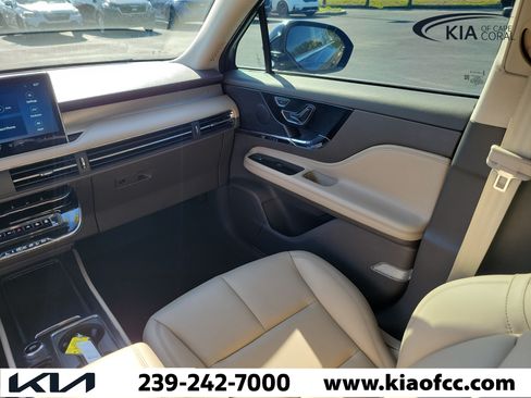Used 2024 Lincoln Corsair FWD image 17