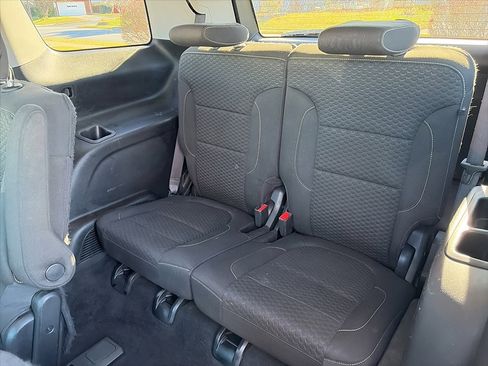 Used 2018 GMC Acadia SLE w/ Driver Alert Package I image 32