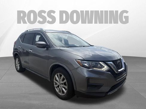 Used 2020 Nissan Rogue SV FWD image 3
