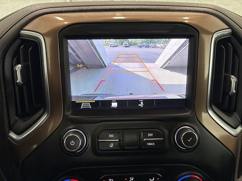 Used 2019 Chevrolet Silverado 1500 High Country AWD/4WD image 39