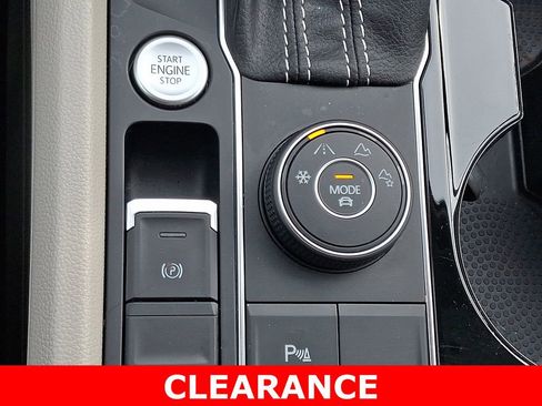 Used 2022 Volkswagen Atlas SE image 27