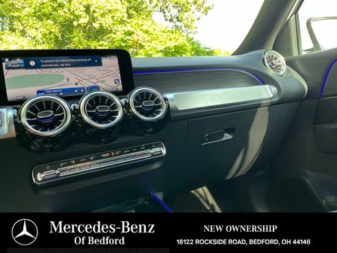 Used 2026 Mercedes-Benz GLB 250 4MATIC image 30