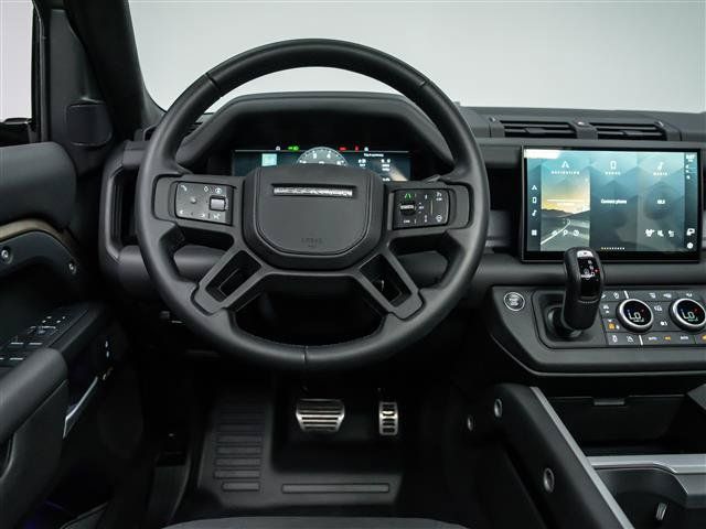Used 2025 Land Rover Defender 110 X AWD/4WD image 19