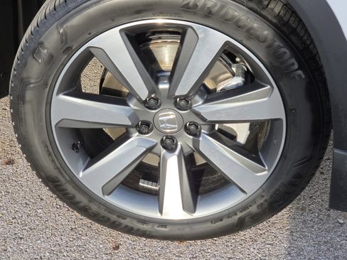 Used 2025 Honda Pilot Elite image 10