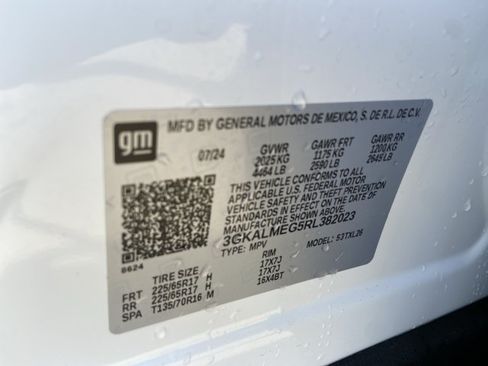 Used 2024 GMC Terrain SLE w/ Driver Convenience Package FWD image 33