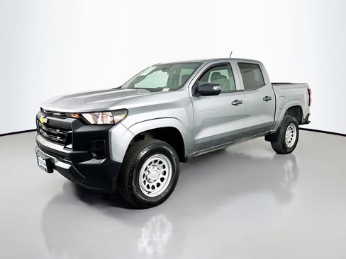 Used 2023 Chevrolet Colorado W/T image 4