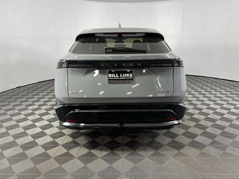 Used 2024 Nissan Ariya FWD image 8