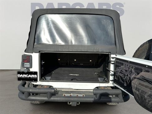 Used 2016 Jeep Wrangler Unlimited Sport image 14