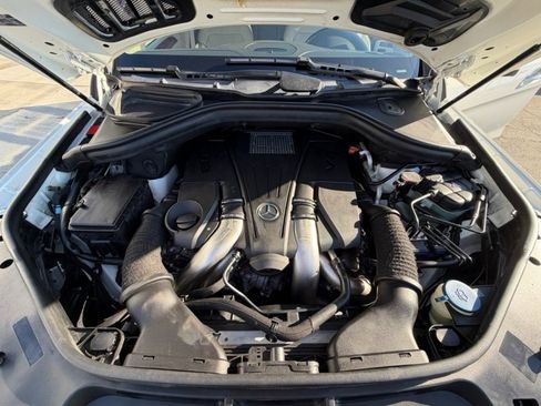 Used 2014 Mercedes-Benz GL 550 4MATIC image 18