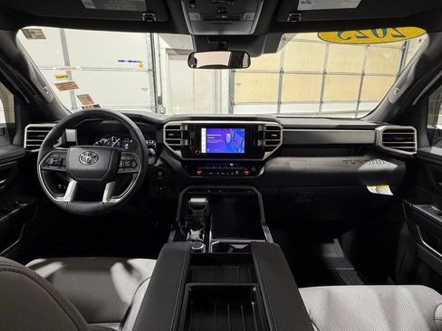 Used 2025 Toyota Tundra SR5 AWD/4WD image 29