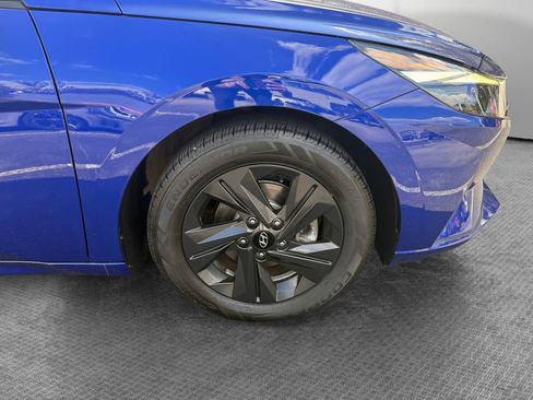 Used 2021 Hyundai Elantra SEL FWD image 11