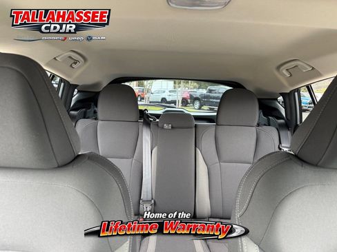 Used 2024 Subaru Impreza 2.0i AWD/4WD image 32