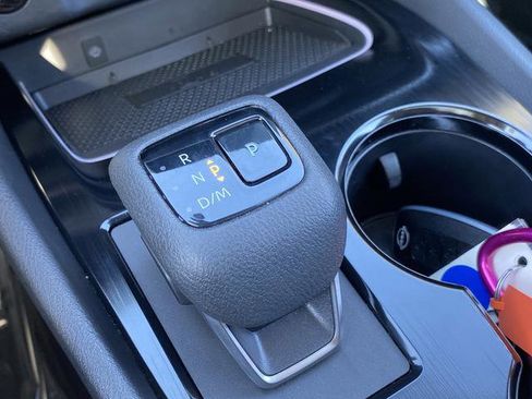 Used 2024 Nissan Rogue SL w/ SL Premium Package image 22