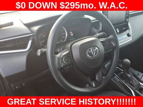 Used 2021 Toyota Corolla LE image 10