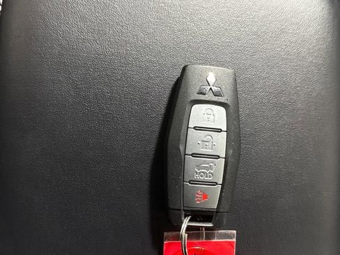 Used 2023 Mitsubishi Outlander SEL 40th Anniversary AWD/4WD image 41