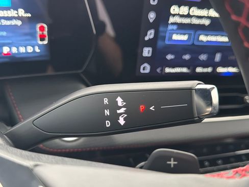 Used 2025 Chevrolet Equinox RS w/ Safety and Technology Package image 24