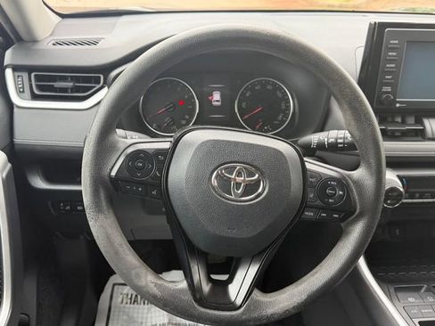 Used 2020 Toyota RAV4 XLE FWD image 8