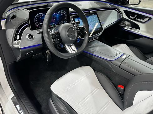 New 2026 Mercedes-Benz E 53 AMG e 4MATIC Sedan image 5