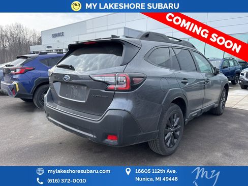 Used 2025 Subaru Outback Onyx Edition image 7