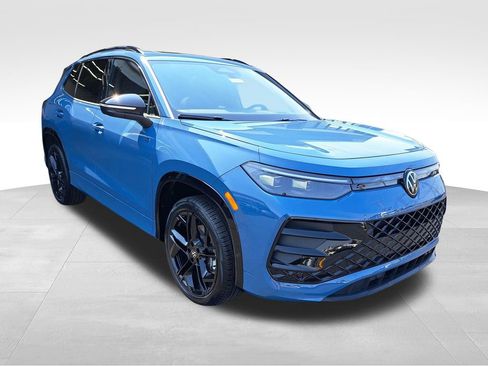 New 2025 Volkswagen Tiguan SE R-Line AWD/4WD image 3