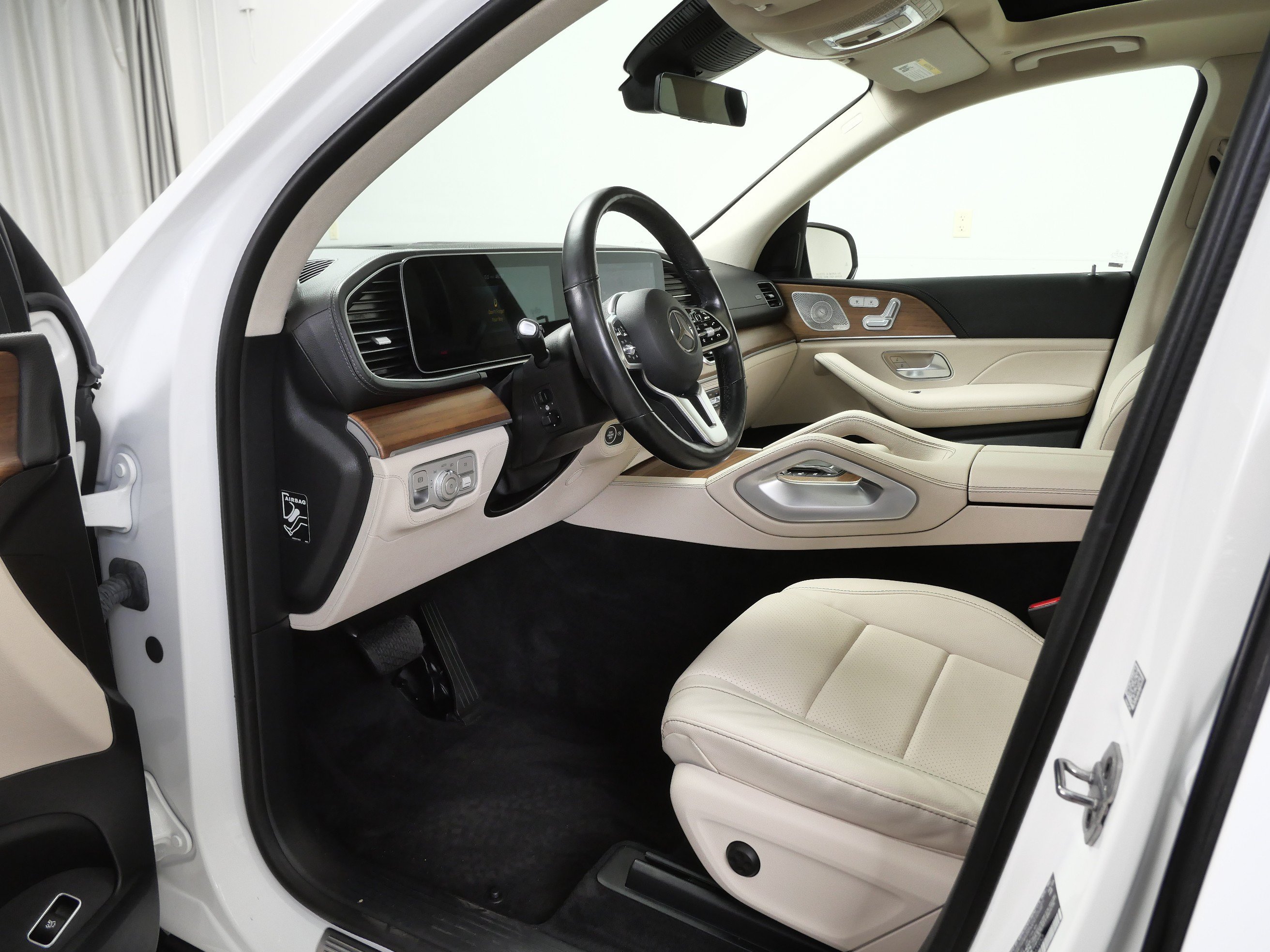 Certified 2023 Mercedes-Benz GLE 350 4MATIC w/ AMG Line Exterior image 14